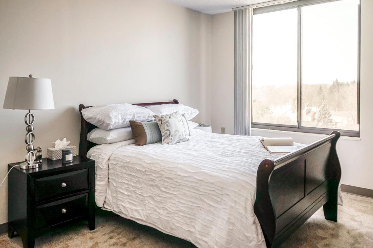 Short Term Rentals At The Park At Trowbridge Senior Community Southfield Extérieur photo
