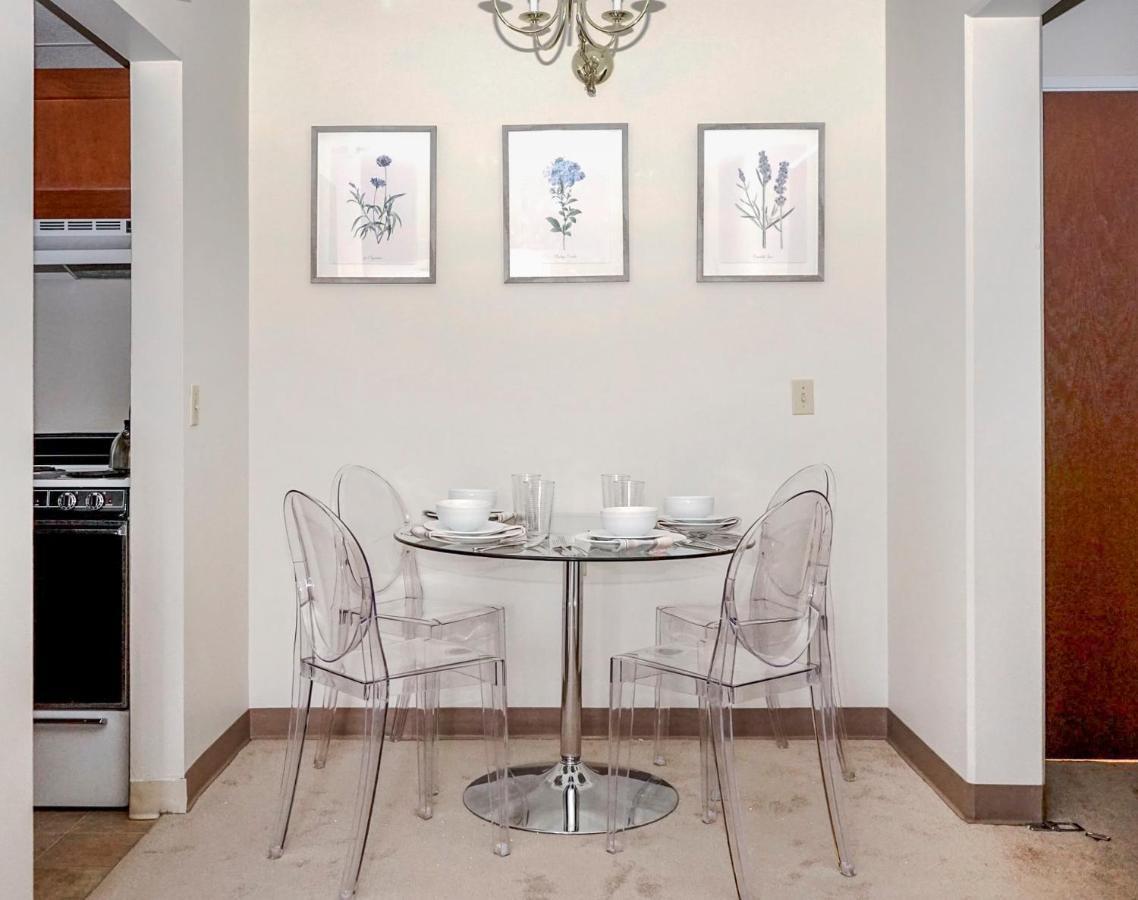 Short Term Rentals At The Park At Trowbridge Senior Community Southfield Extérieur photo