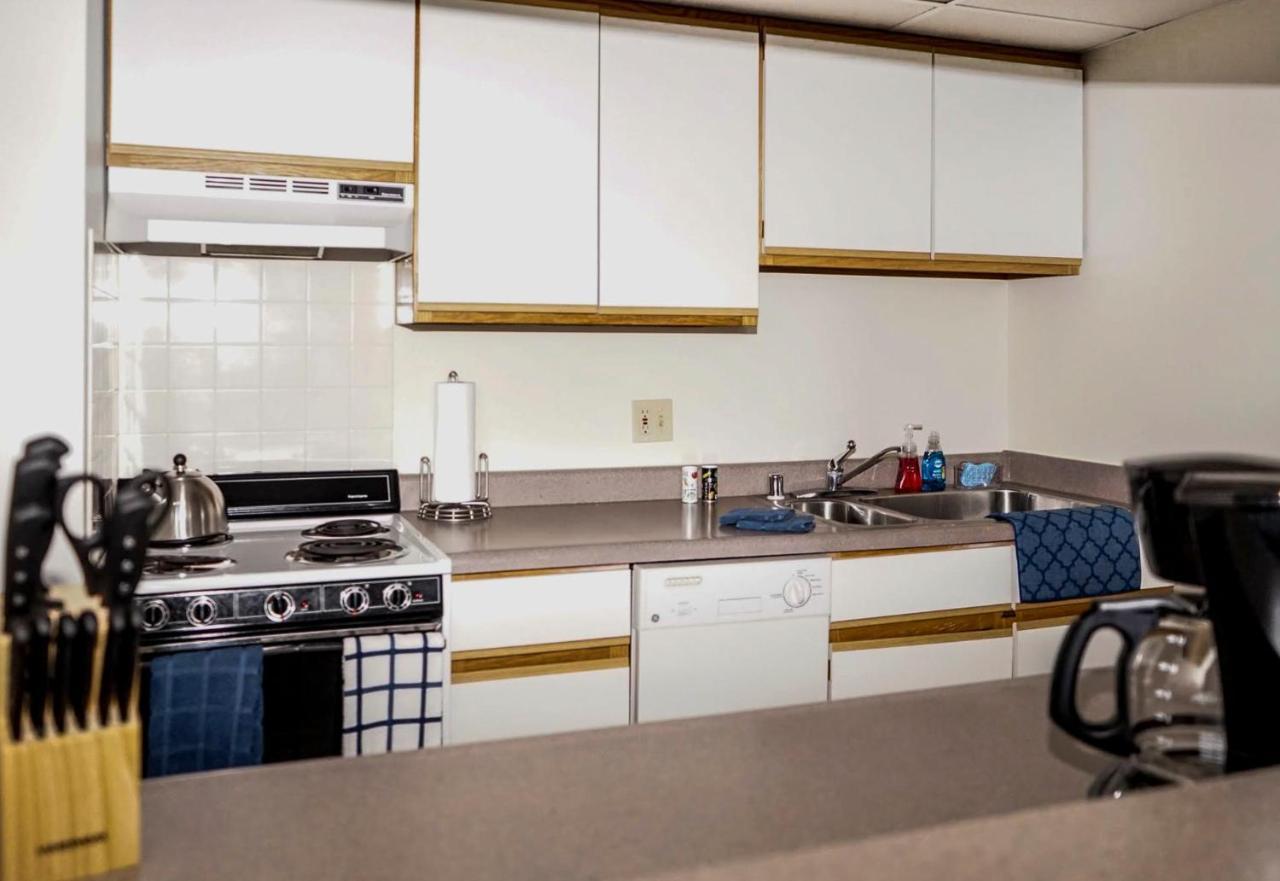 Short Term Rentals At The Park At Trowbridge Senior Community Southfield Extérieur photo